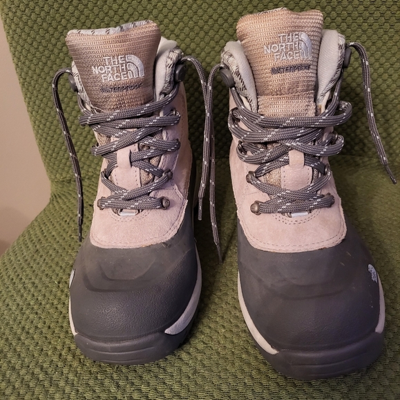 The North Face Shoes | The North Face Women's Chilkat PrimaLoft Waterproof Boots Size 7 Nwob | Color: Brown/Gray | Size: 7 | Killereagles75's Closet